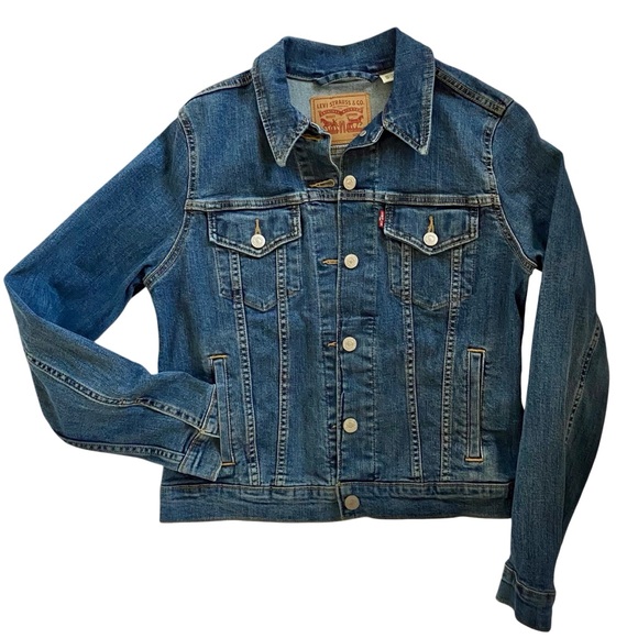 Levi’s Classic Denim Trucker Jacket Effortless Cool Vibe | M - Picture 2 of 9